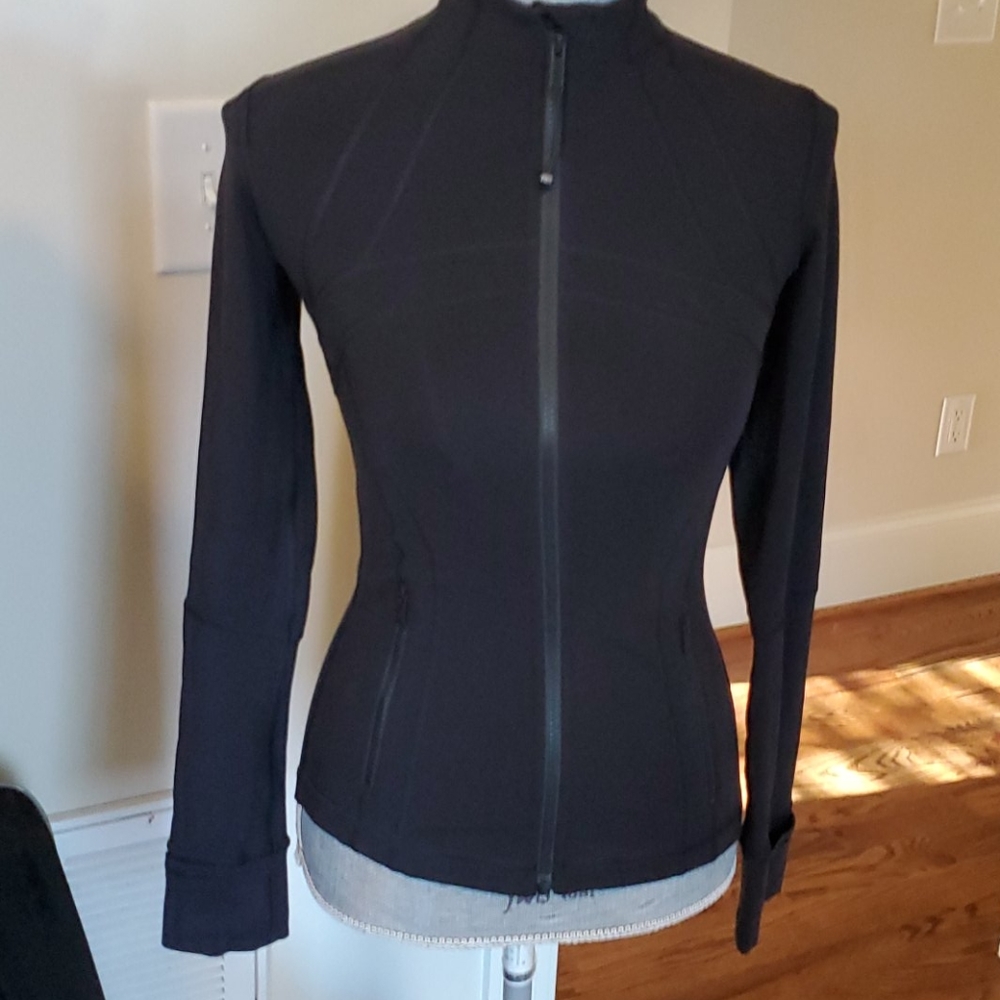 women's sz 2 lululemon black define jacket zipper